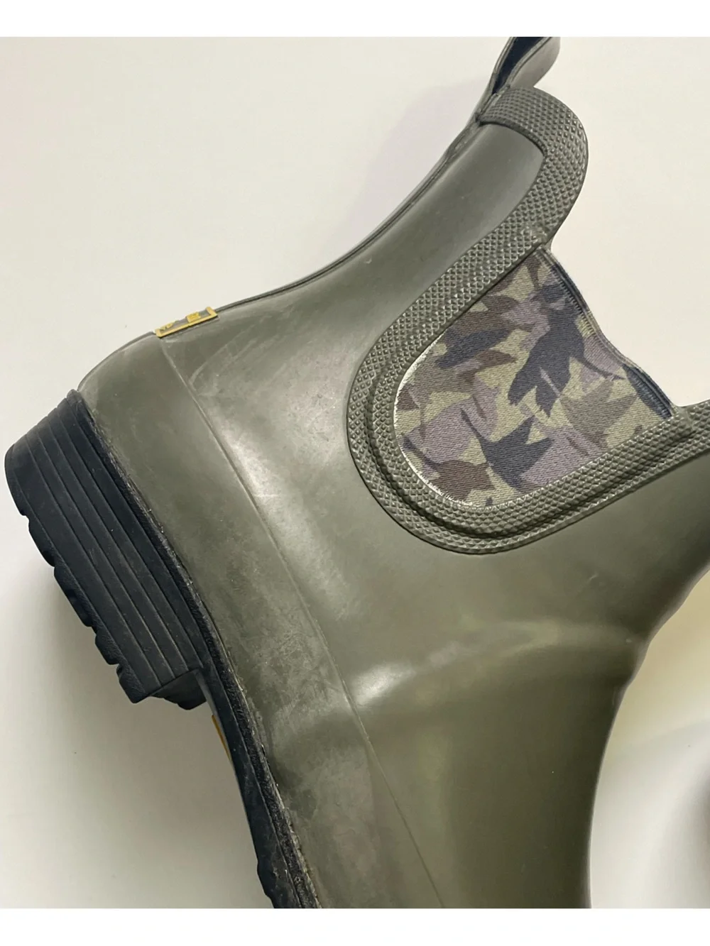L.L. Bean Women’s Rainboots army green size 10M